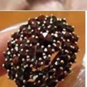   Soortgelyk soos hierdie ring maar minder stene